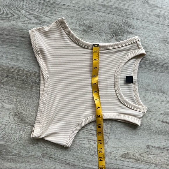 CREAM RIBBED KNIT STRETCHY CROP TOP - Picture 9 of 10